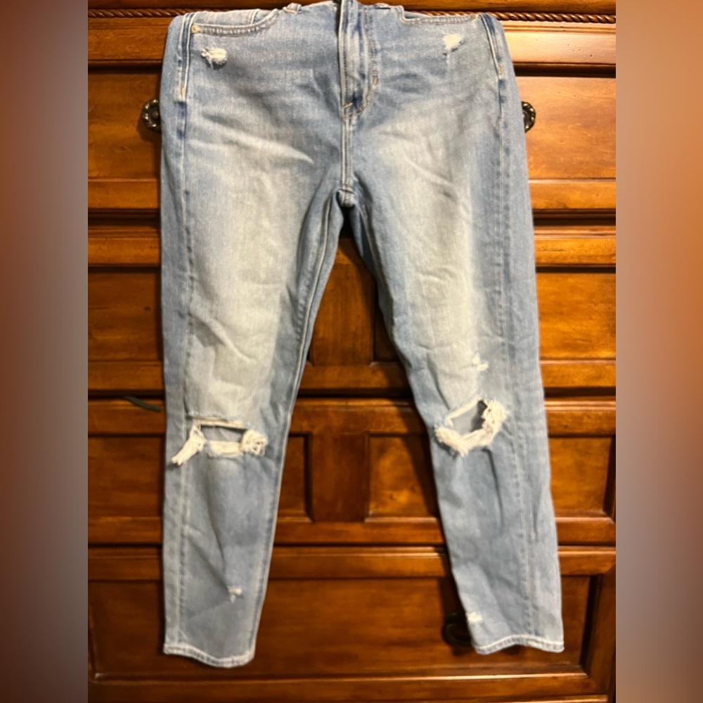 American Eagle; Size 00